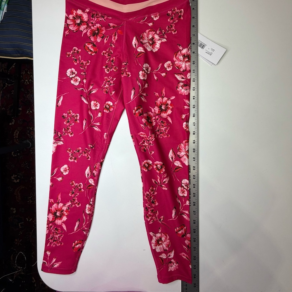 Johnny Was Misty Fall Bee Active V-Yoke Pink Floral Leggings, size M. NEW! - Picture 9 of 10